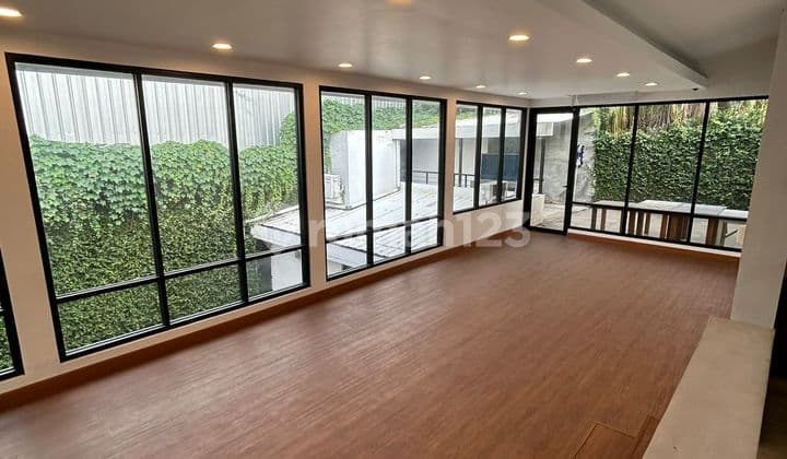 Permata Hijau Gedung Kantor Small Building