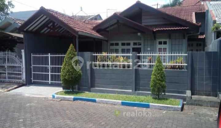 Rumah Lokasi Premium