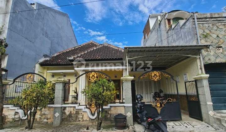 Ready-to-occupy house on Jalan Bunga2