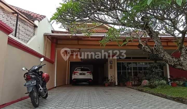 Rumah Lokasi Premium