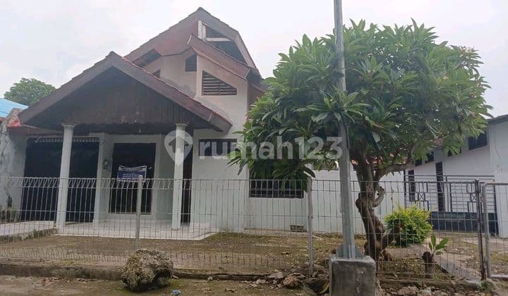 "Rumah Disewakan.halaman Luas, Ruang Kamar & Gudang Luas, Cocok untuk Berbagai Kebutuhan