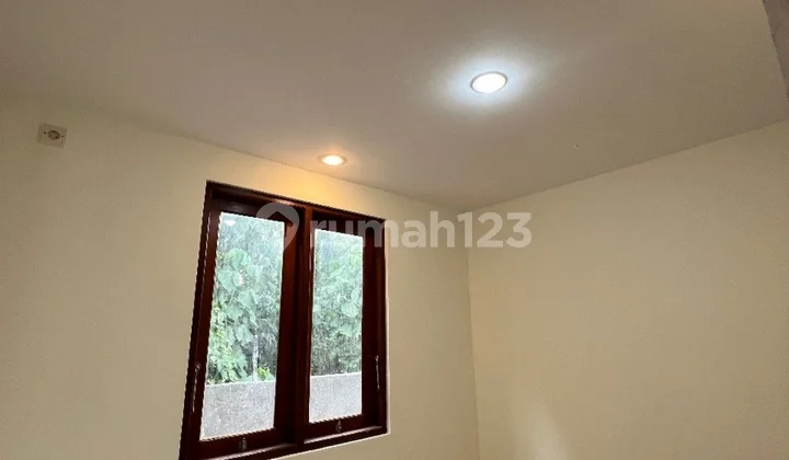 House, 1 Floor, Freehold Certificate, in Kelapa Lima