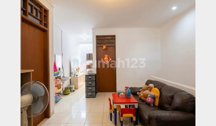 Rumah Siap Huni Dijual Cepat Area Tanjung Duren, Dekat Taman Kota