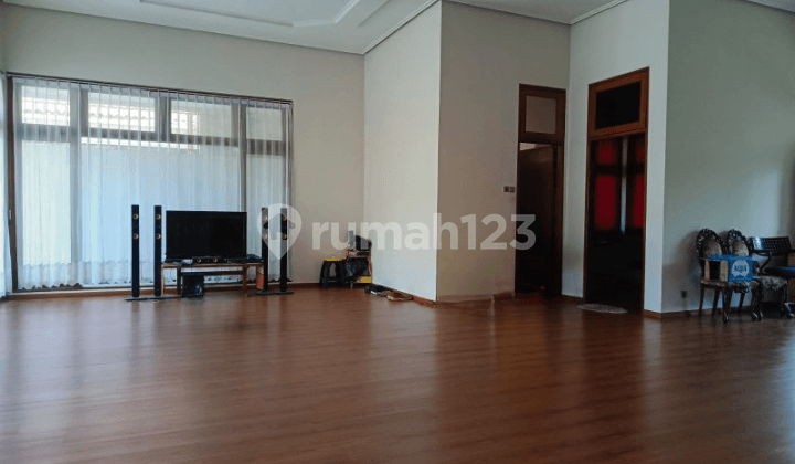 Dijual Rumah Hanya 2 Menit ke Raya Darmo, Area Premium Pusat Kota Jl. Kanwa Surabaya