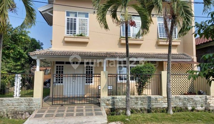 Rumah Cantik Terawat Dalam Komplek Arcamanik Area Posisi Hook
