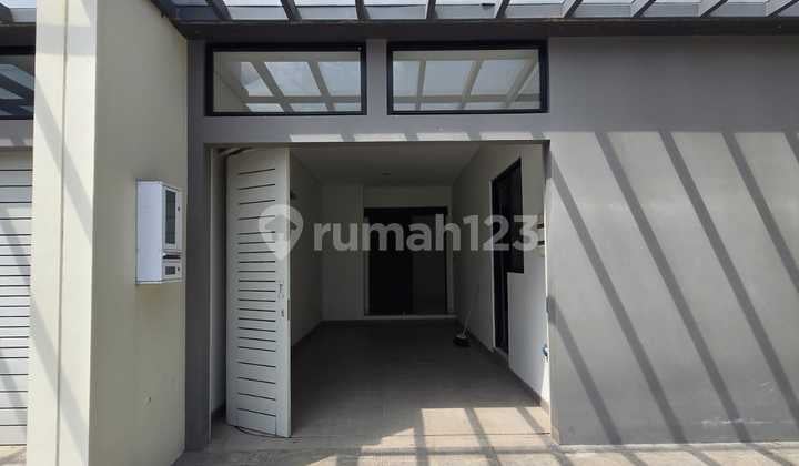 Rumah Modern 2 Lantai Siap Huni di Summarecon Bandung