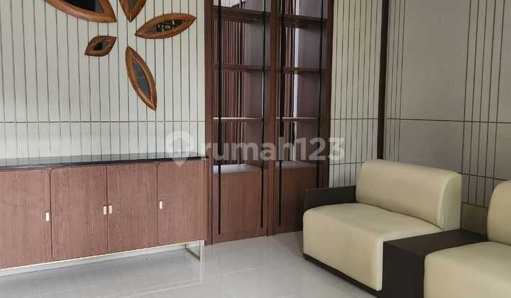 Rumah Hoek 2 Lantai View Danau di Summarecon Bandung