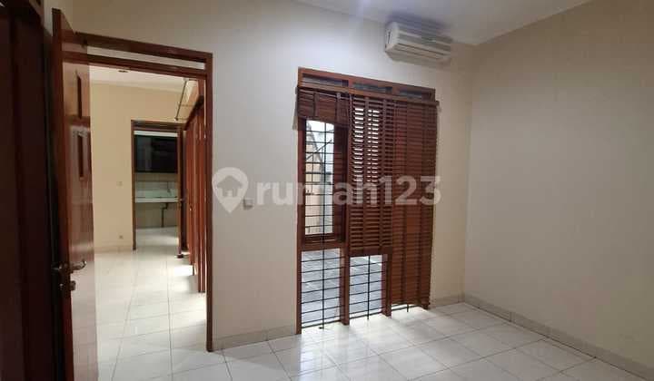 Rumah 1 Lantai Siap Huni di Singgasana Pradana, Bandung