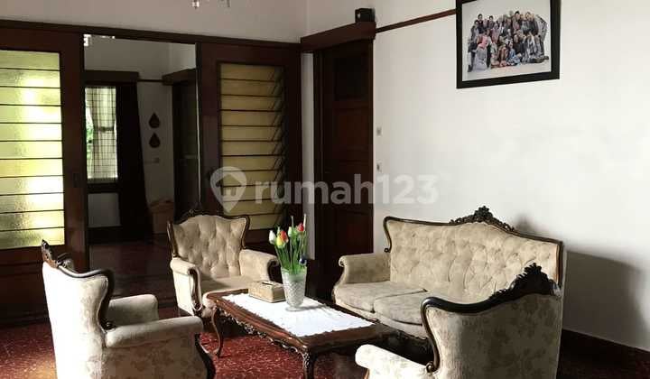 Rumah Heritage Eksklusif Dekat Gedung Sate, Bandung