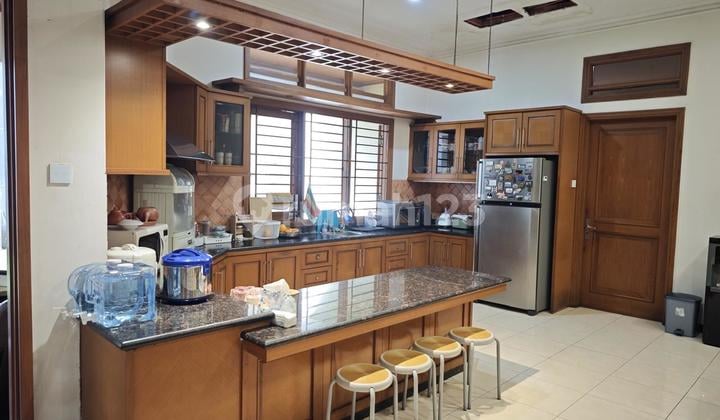 Jual Rumah Mewah Area Mekarwangi Full Furnished