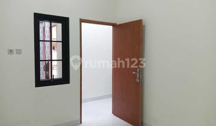 Brand New Full Renovasi Catalina Gading Serpong SHM 1 Lantai