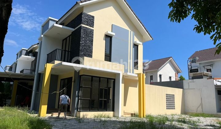 Rumah Hook di Green Ara Harapan Indah