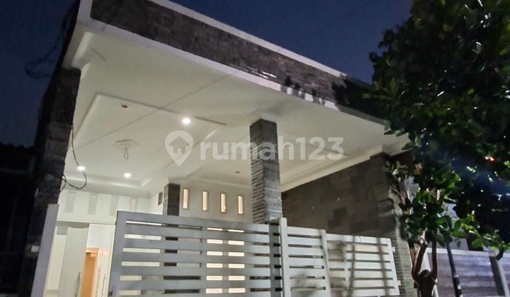 Disewakan Rumah Bagus Siap Huni Bebas Banjir di Duta Bumi Harapan Indah Bekasi