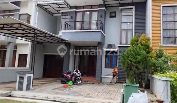 Ready-to-Move-In House in Heliconia Cluster