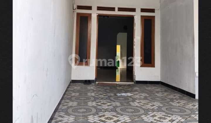 Rent a Neat, Ready-to-Occupy, Flood-Free House at Duta Bumi Harapan Indah