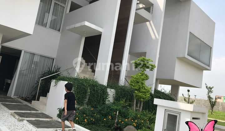 Rumah Cantik Siap Huni, di Asera One East Kota Harapan Indah Bekasi