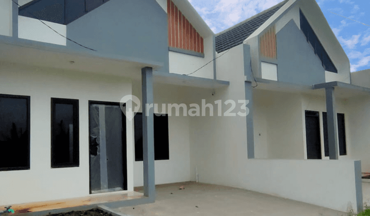 Rumah 2 Kamar Tidur Dekat Tol Kopo Bandung!!