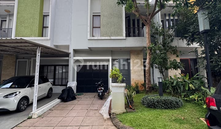 House can be Converted into a Boarding House, Strategically Located in Gading Serpong