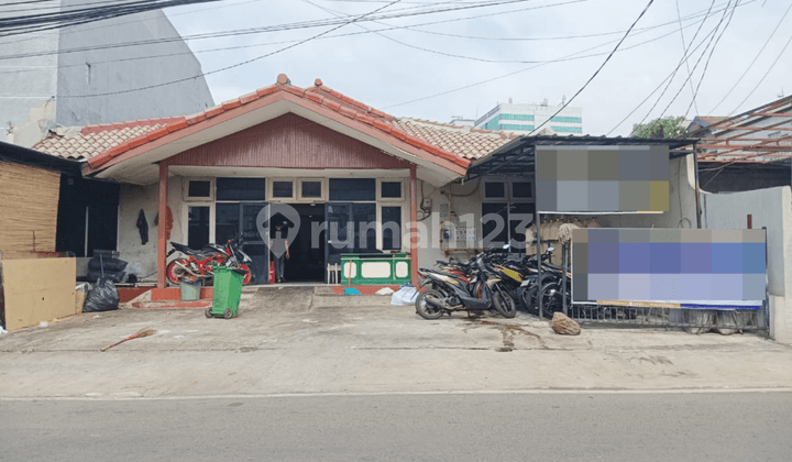 Rumah Dijual Hitung Tanah Bebas Banjir Unfurnished di Pancoran