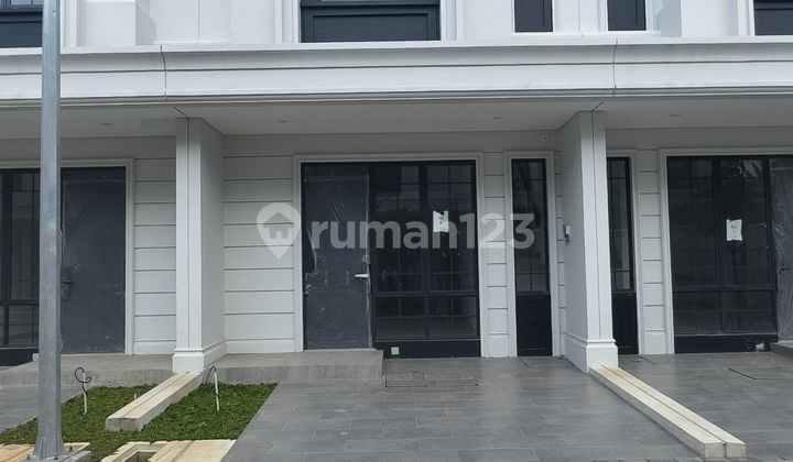 Unfurnished 3-Bedroom House Near KRL Station, Flood-Free in Bintaro