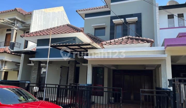 Disewakan Rumah Luas 5 Kamar Dipesona Khayangan Depok