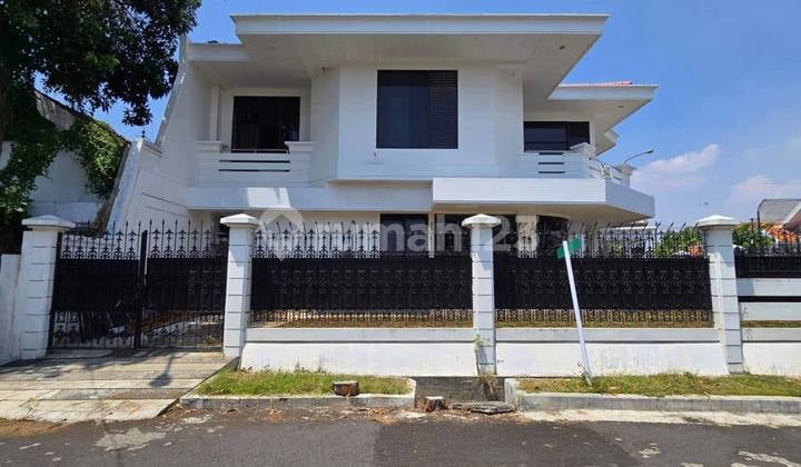 Rumah Dharmahusada Indah Strategis Siap Huni
