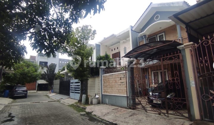 Rumah 2 Lantai di Kompl. Grisenda Bagus di Penjaringan SHM