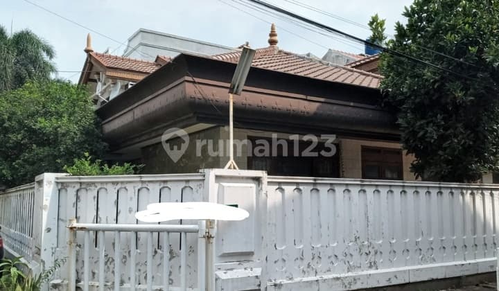 Rumah Lelang SHM di Tebet