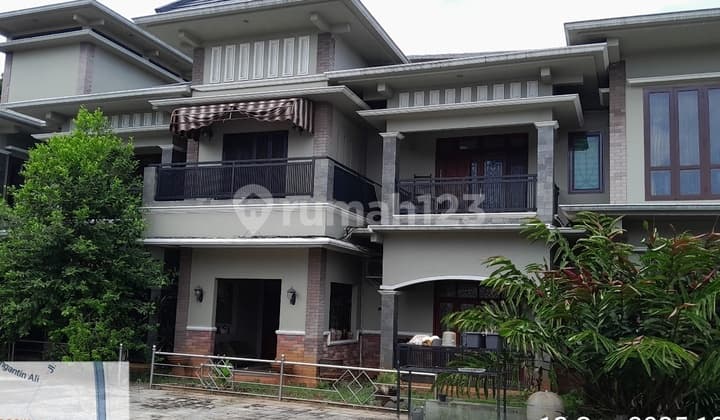 Rumah, 1 Lantai, SHM, di Ciracas,