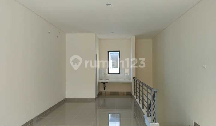 Siap Huni, Ruko, 3 Lantai, di Maggiore