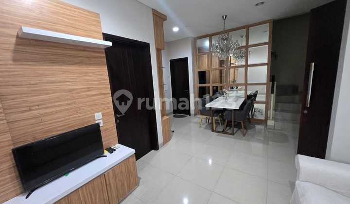 Full Furnished, Rumah, 2 Lantai, di Mozia