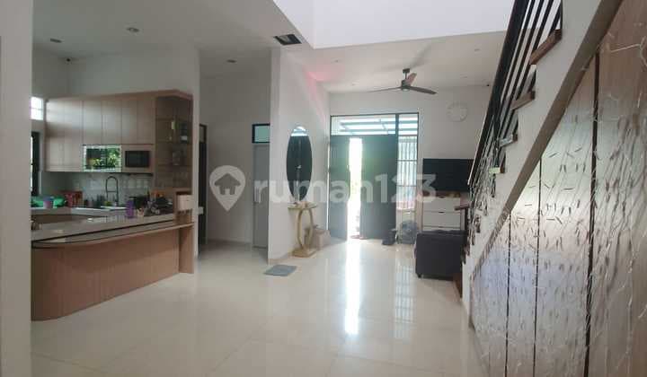 Siap Huni, Rumah, 3 Lantai, di Gading Serpong
