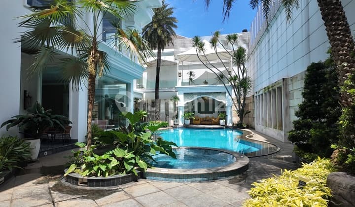 Siap Huni, Rumah Mewah, di Pantai Mutiara