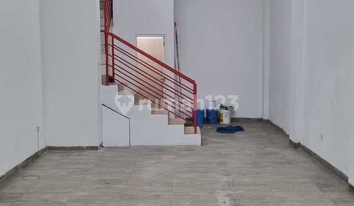 Siap Huni, Ruko, 4 Lantai, di Kebayoran Lama