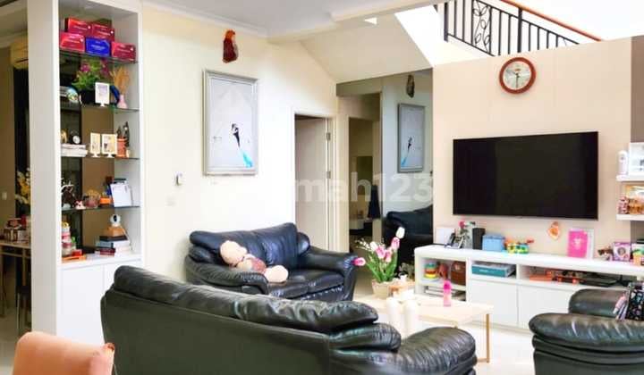 House, in Goldfinch The Springs