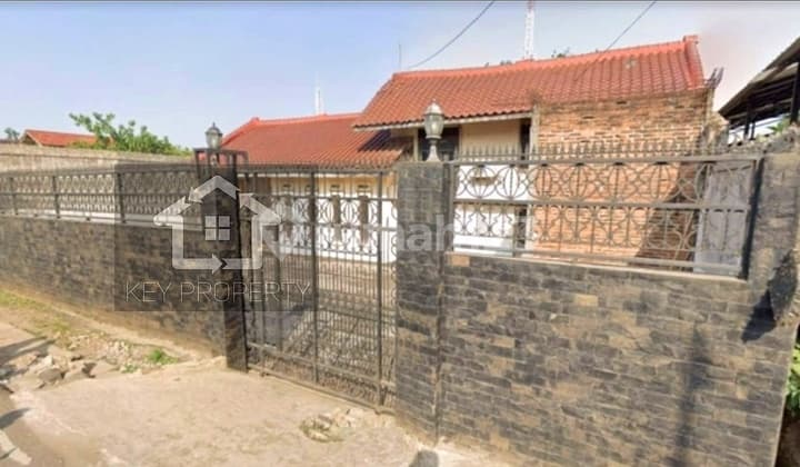 Near Nagrak Toll Access, Kotawisata, House for Sale by the Roadside on Cikeas Raya.