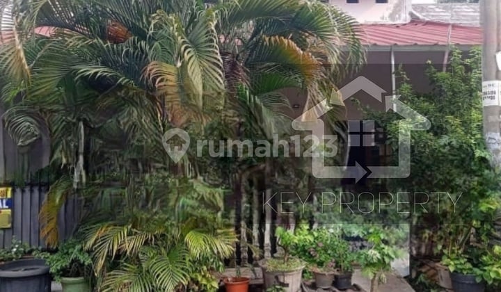 Dekat Pintu Tol Rumah Dua Lantai di Jual di Koja Walang Jakarta Utara