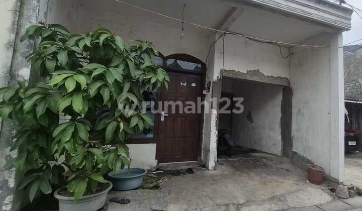 Di Jual Rumah,Di Jln : Kandangan Gang 2 Kel : Kandangan Kec. : Benowo Kab : Surabaya