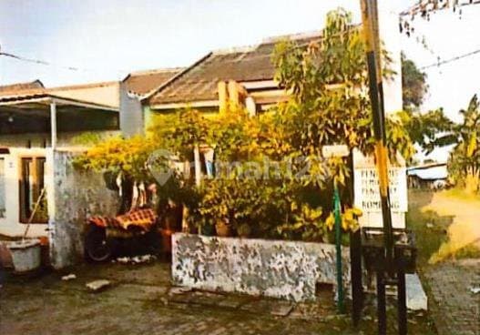 Di Jual Rumah,Di Perum Permata Jaya Blok A No 1 Kel. : Katerungan Kec. : Krian Kab : Sidoarjo