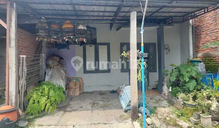 Di Jual Rumah,Di Perum Mandiri Residence Blok C 02 Kel. : Sidomukti Kec. : Kebomas Kab : Gresik