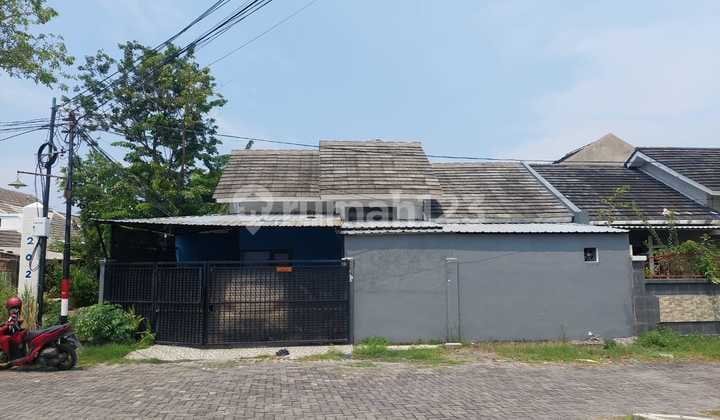 Di Jual Rumah,Di Perum Gading Indah Utara Regency Iii Vii/33 Kel. : Bulak Kec. : Bulak Kab : Surabaya