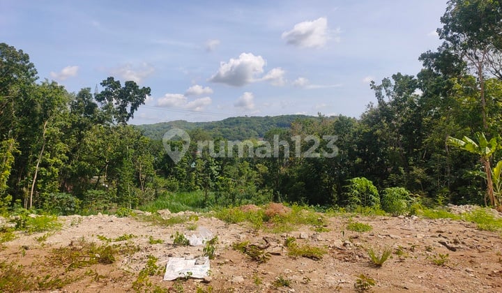 Land with a Pleasant Atmosphere, Quiet in Pleret Bantul