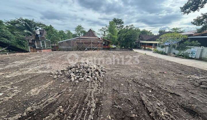 For Sale Strategic Land with SHM in Pandanaran, Sleman.