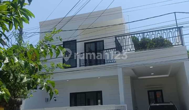 Onsale Rumah Brand New 2 Lantai di Lengkapi One Gate System Berlokasi di Jl. Pendidikan, Sidakarya, Denpasar Selatan, Bali. Lingkungan Nyaman, Aman, Tenang, & Bebas Banjir.