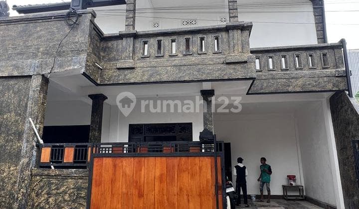 Onsale Rumah 2 Lantai Siap Huni Berlokasi di Abianbase, Dalung, Badung. Bangunan Sangat Kokoh dan Full Renovasi.