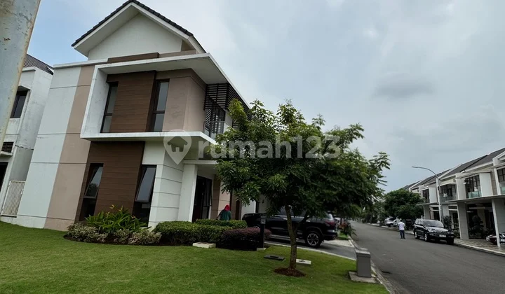 Jual Rumah 2 Lantai Hoek Summarecon Bekasi Cluster Burgundy