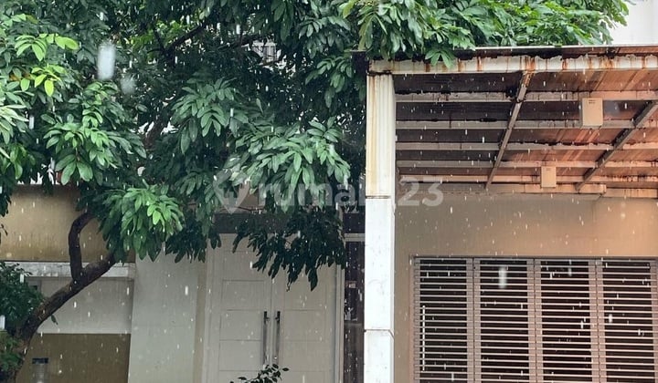 Rumah 2 Lantai Cluster Bluebell di Summarecon Bekasi