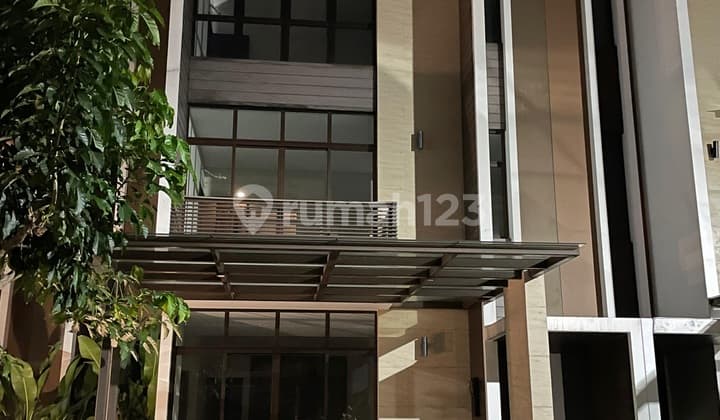 Dijual Rumah 3 Tingkat di Cluster Morizen Summarecon Bekasi