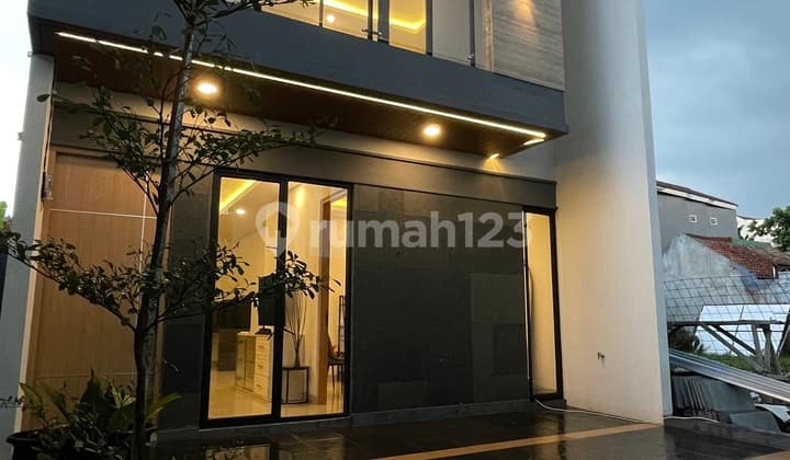 Tinggal Pindah, Hunian 2 Lantai Dekat ke Jakarta Selatan