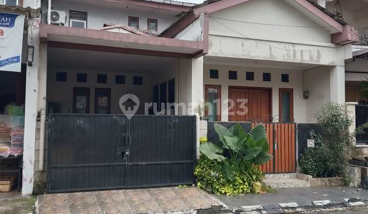 Rumah Strategis dan Siap Huni di Vila Dago Pamulang